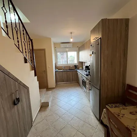 μεζονέτα θαλασσα *