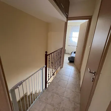 μεζονέτα θαλασσα * Pszakúdia